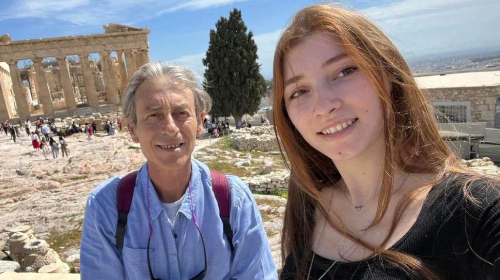 Η κόρη του Αία Μανθόπουλου αποκάλυψε ότι παλεύει με τη σκλήρυνση κατά πλάκας (φωτο)