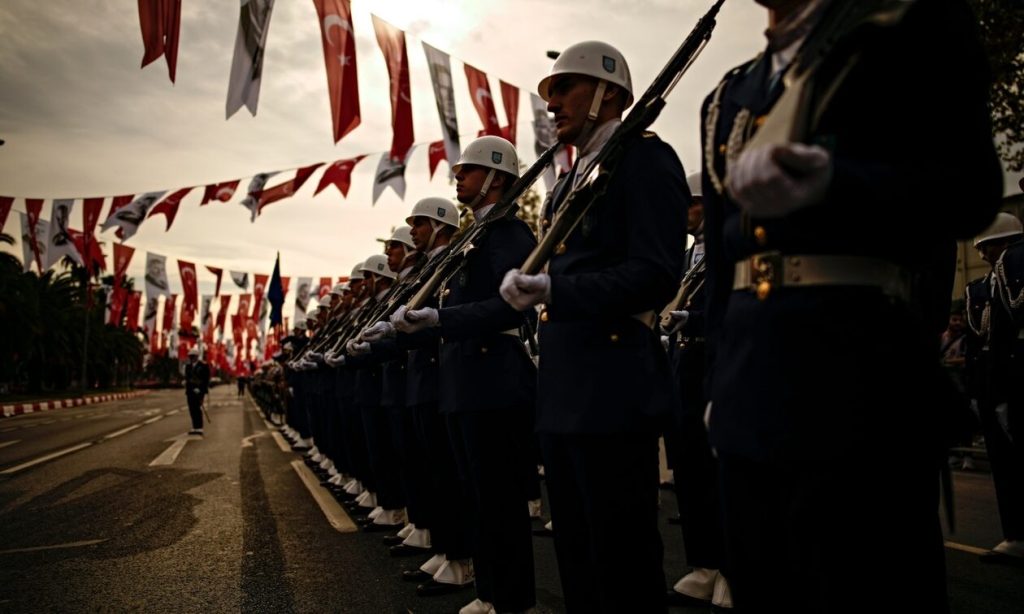 «Yeni Safak»: Μιλά για «χούντα λοχαγών» στο Πεζικό μετά από «θερμό επεισόδιο» στη σχολή της Τούζλας