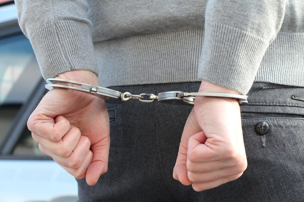 Κομοτηνή: Συνελήφθη άνδρας με χιλιάδες ρούχα «μαϊμού» – Τους έβαζε ετικέτες γνωστών εταιρειών