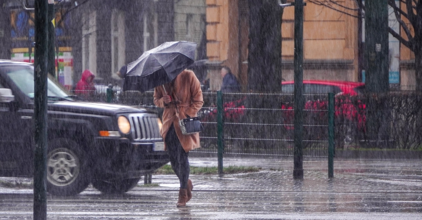 Έκτακτο δελτίο επιδείνωσης καιρού από την ΕΜΥ – «Έρχονται» ισχυρές βροχές και καταιγίδες