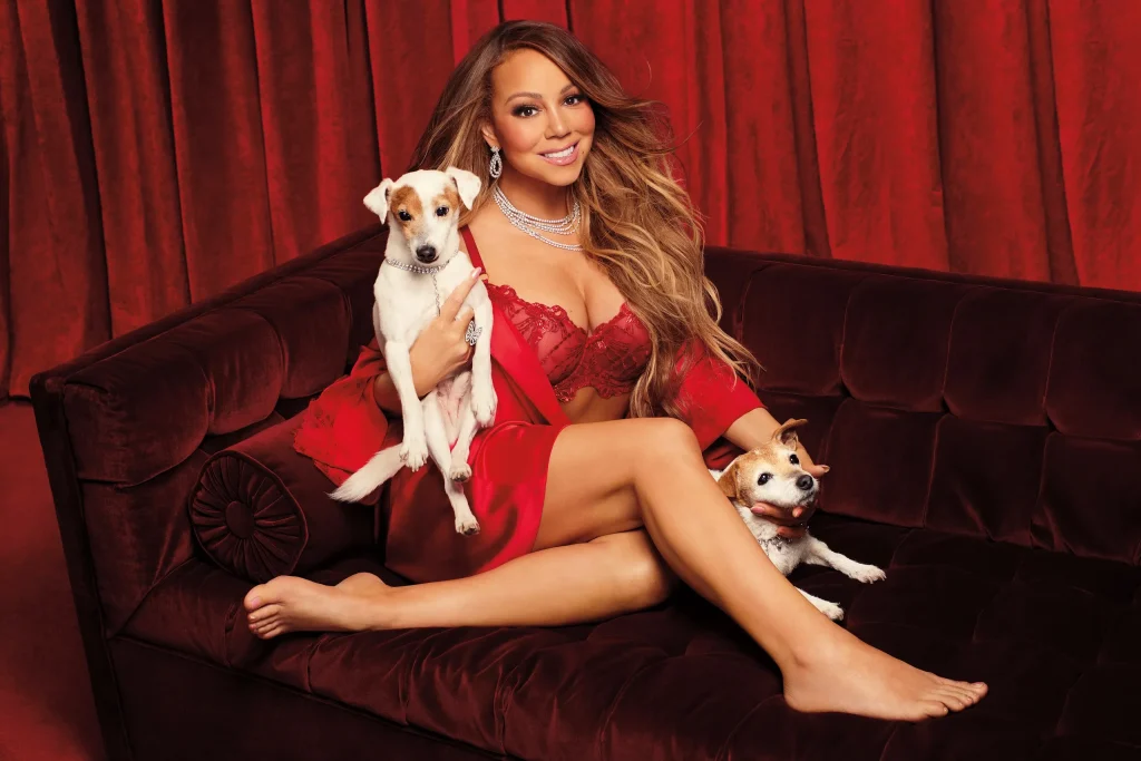 Η Mariah Carey εμφανίστηκε στον Λευκό Οίκο με σούπερ μίνι φόρεμα – Επισκέφθηκε τον Τ.Μπάιντεν