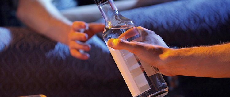 Τρίκαλα: Στο νοσοκομείο μαθητής Γυμνασίου που κατανάλωσε αλκοόλ σε σχολική εκδρομή