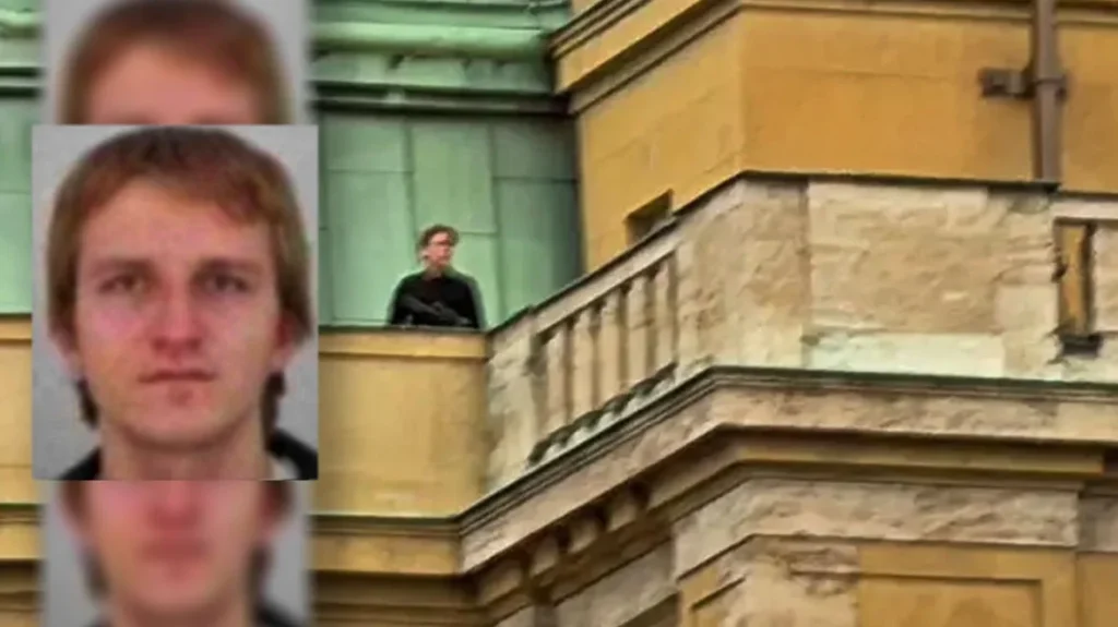 Πράγα: Η στιγμή που οι φοιτητές πηδούν από τα παράθυρα για να σωθούν από τα φονικά πυρά (βίντεο)