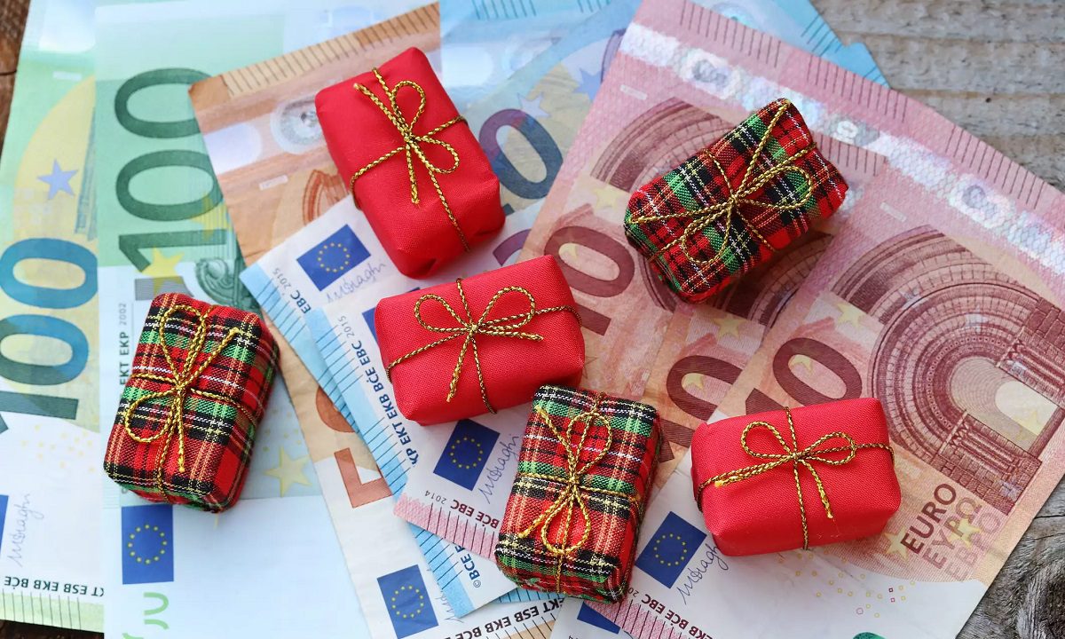 Δείτε τι πρέπει να κάνουν όσοι εργαζόμενοι δεν λάβουν το Δώρο Χριστουγέννων