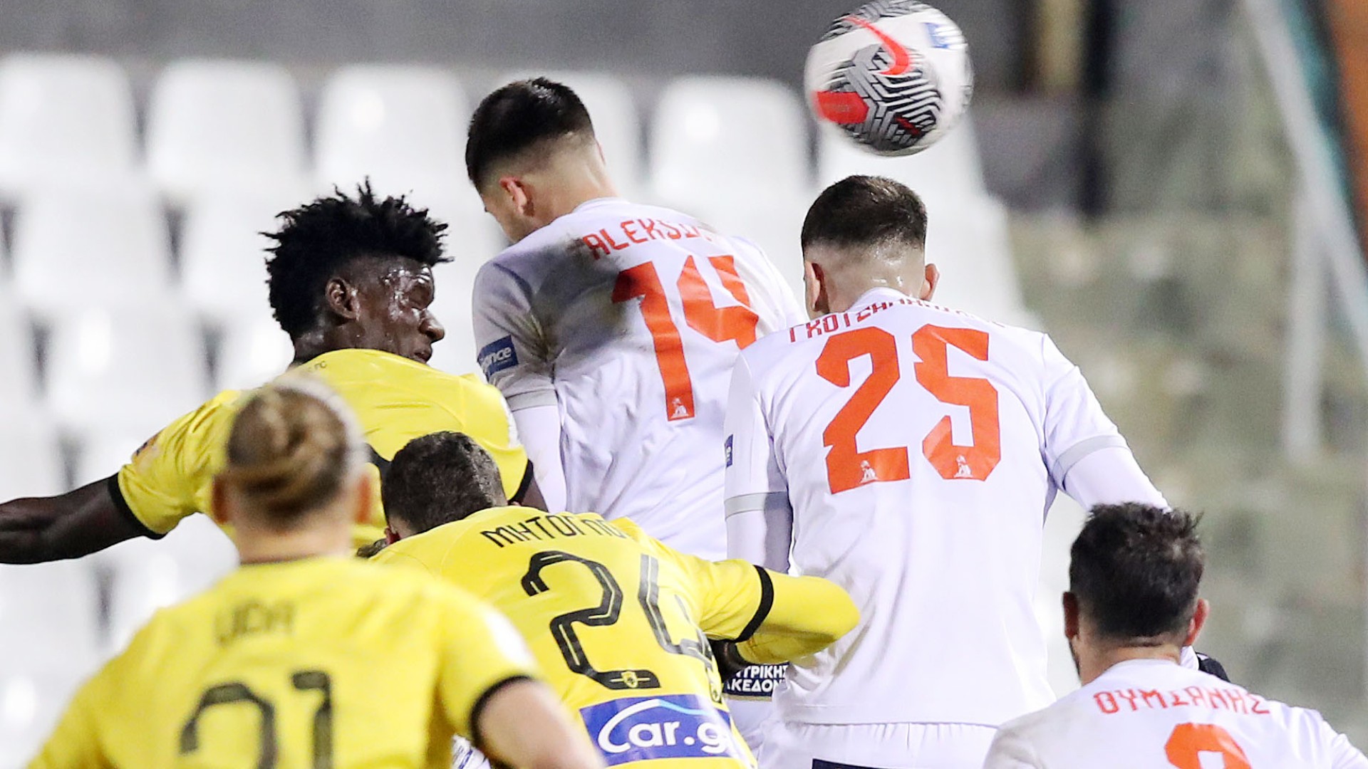 Πανσερραϊκός – ΑΕΚ 2-2: Νέα γκέλα στο 94′ για την Ένωση