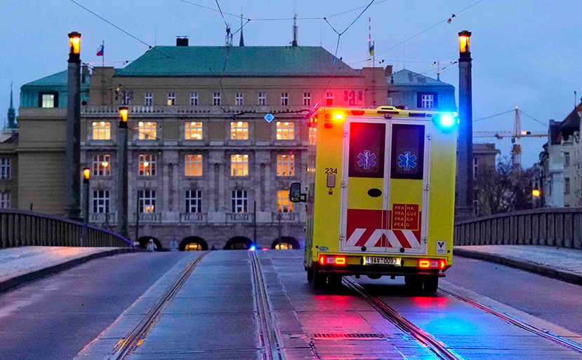 Συλλυπητήρια ΥΠΕΞ για την πολύνεκρη επίθεση σε πανεπιστήμιο στην Πράγα