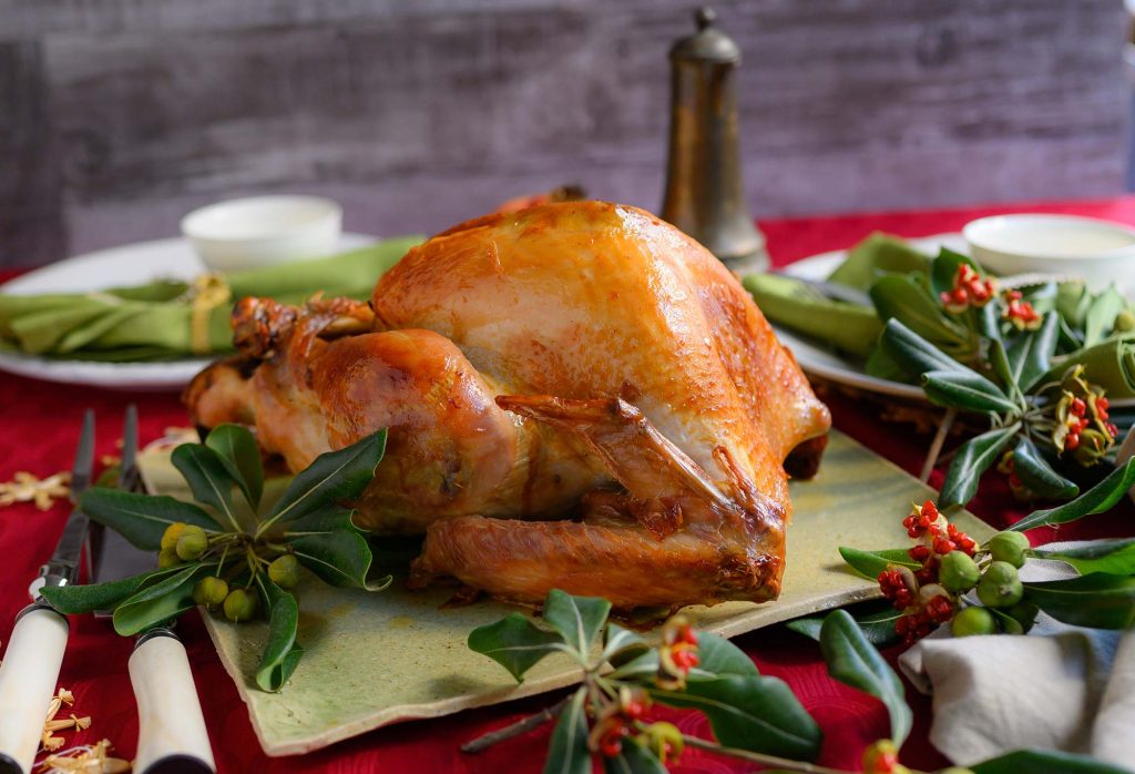 Γιορτινό τραπέζι: Το μυστικό που θα κάνει τη γαλοπούλα να μην «στεγνώσει» στο ψήσιμο