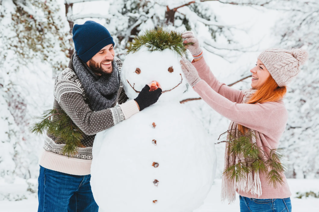 «Snowmanning»: Η τάση στο dating που κάνει την εμφάνιση της κάθε Χριστούγεννα