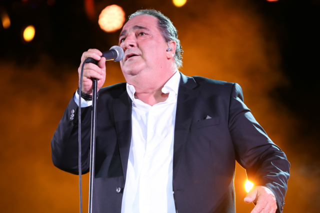 Βασίλης Καρράς: Πότε θα γίνει η κηδεία του – Σε λαϊκό προσκύνημα στη Θεσσαλονίκη την Τρίτη η σορός του