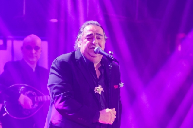 Βασίλης Καρράς: Η άγνωστη ιστορία πίσω από το τραγούδι «Δημήτρη χάνομαι» – Γιατί δεν το ξανατραγούδησε ποτέ