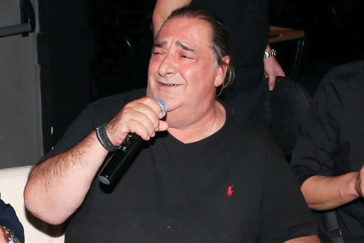 Όταν ο Β.Καρράς τραγουδούσε «Μακεδονία ξακουστή» και έλεγε «η Μακεδονία είναι εδώ» (βίντεο)