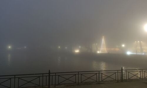 Αποπνικτική η ατμόσφαιρα στα Ιωάννινα: «Κοκτέιλ» υγρασίας, ομίχλης και αιθαλομίχλης