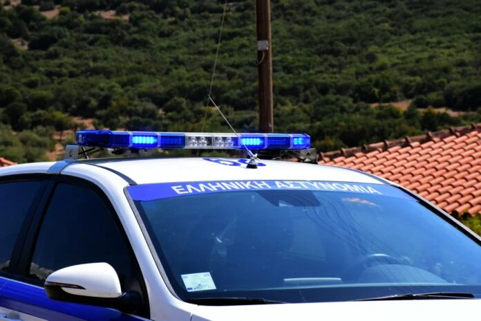 Μυτιλήνη: Συνελήφθη μετά από καταδίωξη «ζόρικος» οδηγός χωρίς δίπλωμα που «έσπασε» το μπλόκο