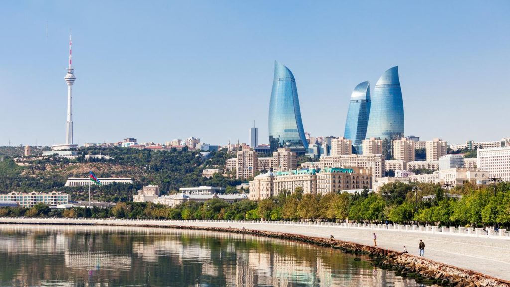 Αζερμπαϊτζάν: Δύο Γάλλοι διπλωμάτες απελάθηκαν από το Μπακού
