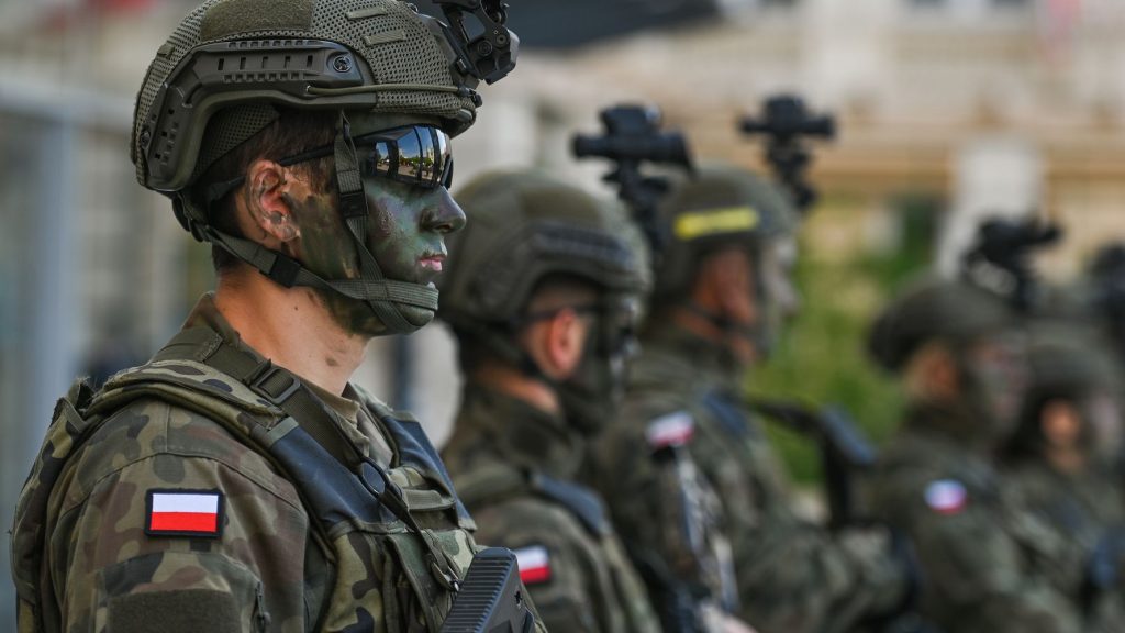 Γενικό Επιτελείο Πολωνίας: «Άγνωστο αντικείμενο εισήλθε στον εναέριο χώρο της Πολωνίας από τα σύνορα της Ουκρανίας» (βίντεο)