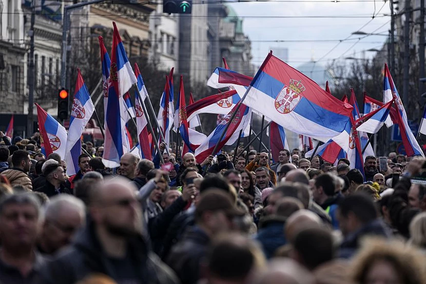 Σερβία: Διαδηλωτές στο Βελιγράδι ζητούν επανάληψη των εκλογών της 17ης Δεκεμβρίου