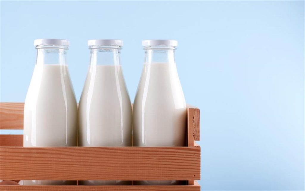 «Καλπάζει» η ακρίβεια: Στα ύψη η τιμή του αγελαδινού γάλακτος