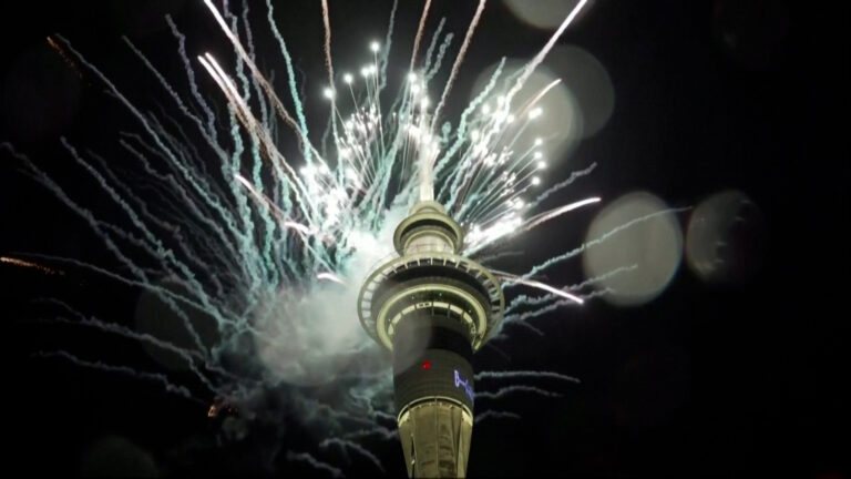 Νέα Ζηλανδία: Το εντυπωσιακό σόου πυροτεχνημάτων από το Sky Tower για το 2024 (βίντεο)