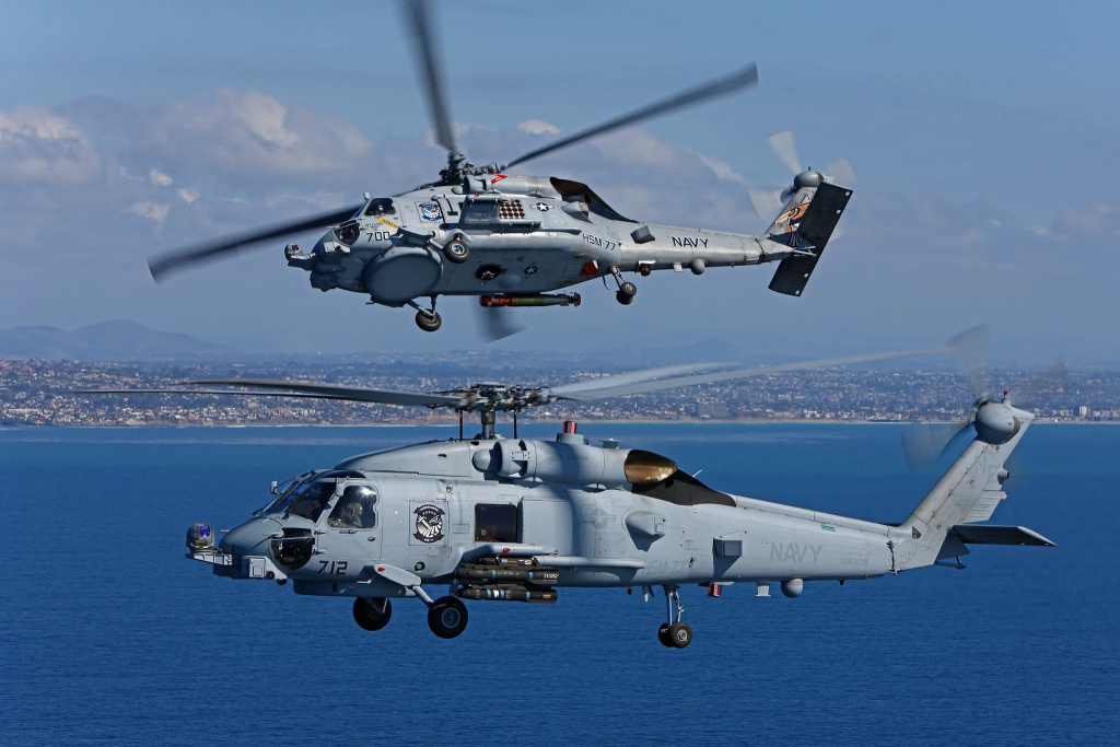 Μάχες στην Ερυθρά Θάλασσα: Αμερικανικά ελικόπτερα βύθισαν σκάφη των Χούτι που είχαν επιτεθεί σε φορτηγό πλοίο (upd)