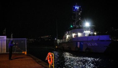 Δεξαμενόπλοιο με τουρκική σημαία προσέκρουσε στο Βαθύ Αυλίδας – Συνελήφθη ο πλοίαρχος