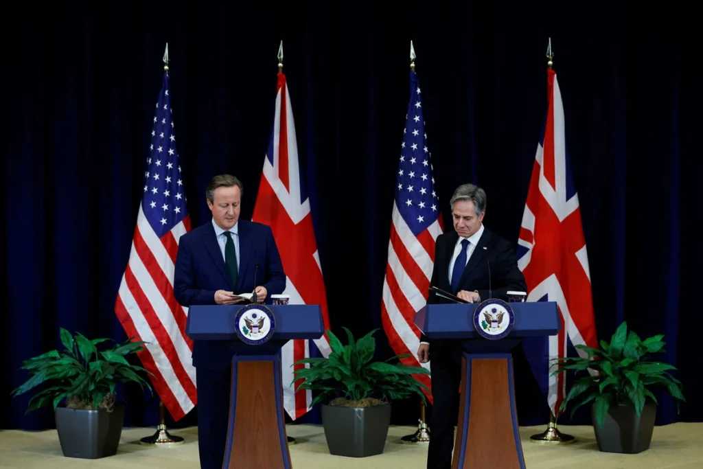 Επικοινωνία Α.Μπλίνκεν-Ν.Κάμερον για τις επιθέσεις των Χούθι σε πλοία στην Ερυθρά Θάλασσα