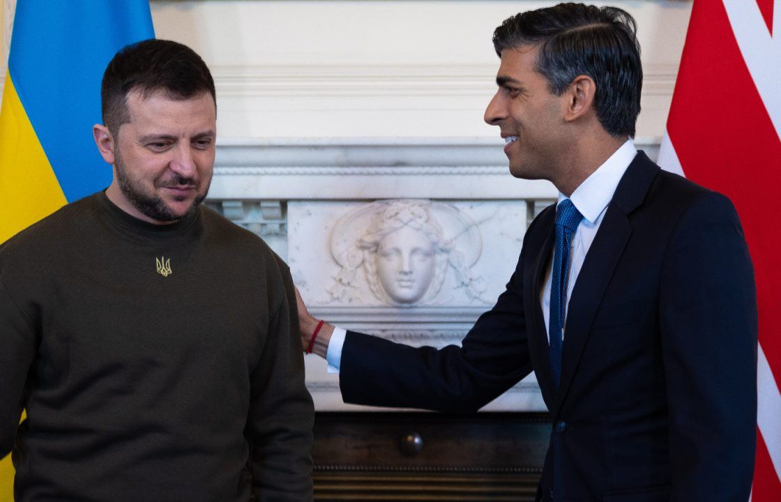 Επικοινωνία Ρ.Σούνακ-Β.Ζελένσκι: Υπόσχεση για αποστολή νέων όπλων