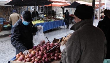 Κανονικά λειτουργούν σήμερα οι λαϊκές αγορές – Ξεκινά η εφαρμογή της χρήσης μηχανημάτων POS