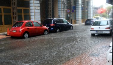 Καιρός: Τοπικές βροχές με ομίχλες και υγρασία σήμερα