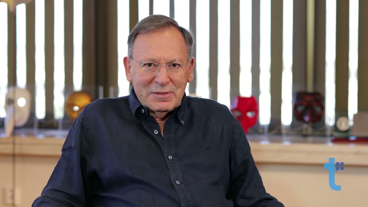 Α.Φουστάνος: «Και όσο ήμουν μικρός, με μικρότερες ήμουν – Οι γυναίκες στα 20 σήμερα ξέρουν πράγματα που δεν ήξεραν άλλα χρόνια οι 40άρες»