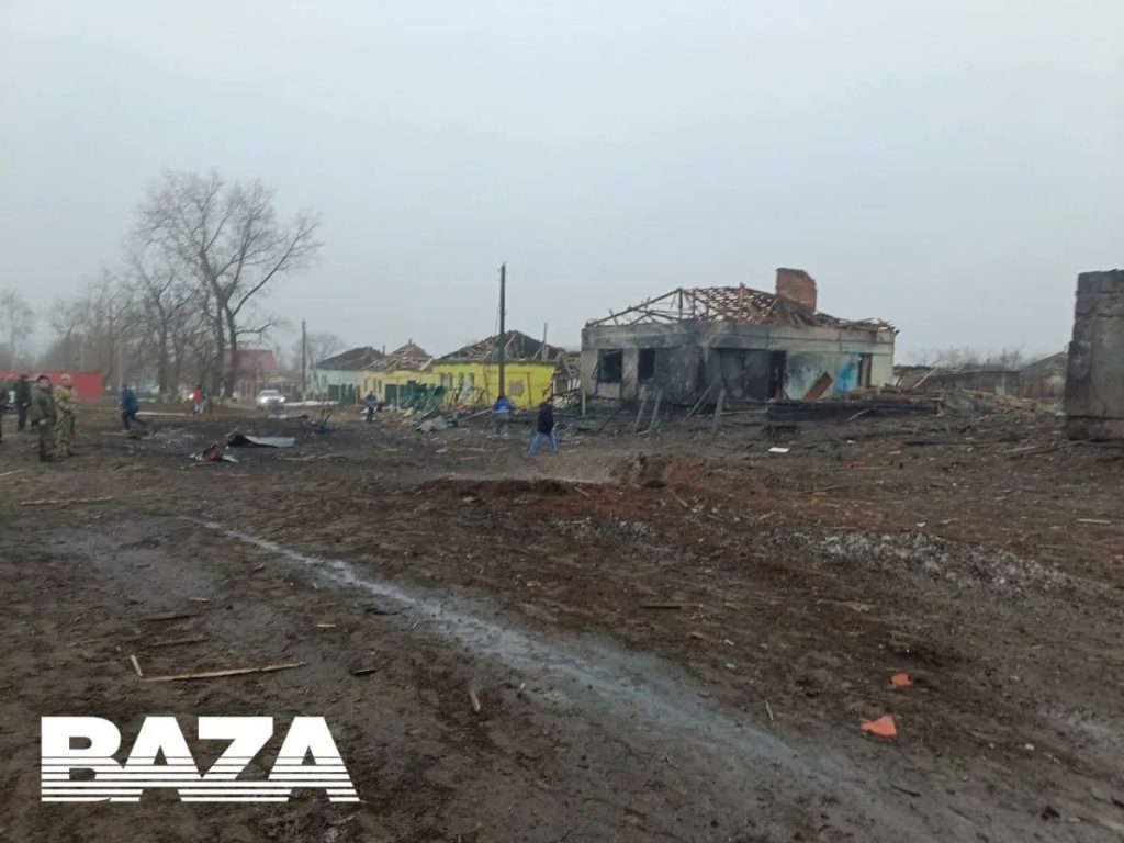 Ρωσικό μαχητικό «βομβάρδισε» κατά λάθος ρωσικό χωριό – Καταστράφηκαν σπίτια – Διαταγή να ανοικοδομηθούν