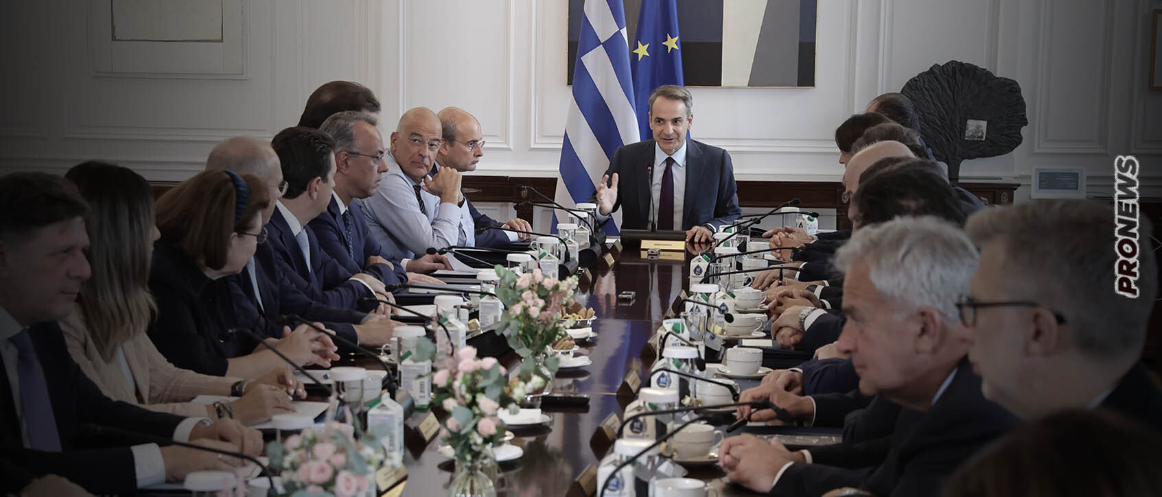 Κυβερνητικός ανασχηματισμός: Επιστρέφει ο Μ.Χρυσοχοΐδης στο υπουργείο ΠΡΟ.ΠΟ. – Αλλαγές σε επτά υπουργεία