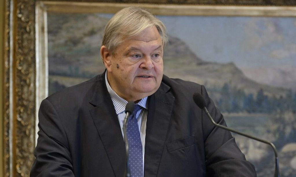 Ε.Βενιζέλος για Β.Σόιμπλε: «Μου πρότεινε το Grexit σε ένα υπόγειο – Αν δεχόμουν θα επιστρέφαμε στην εποχή των Παγετώνων»