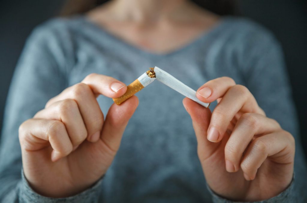Διακοπή καπνίσματος: Οι τροφές που πυροδοτούν την επιθυμία για νικοτίνη