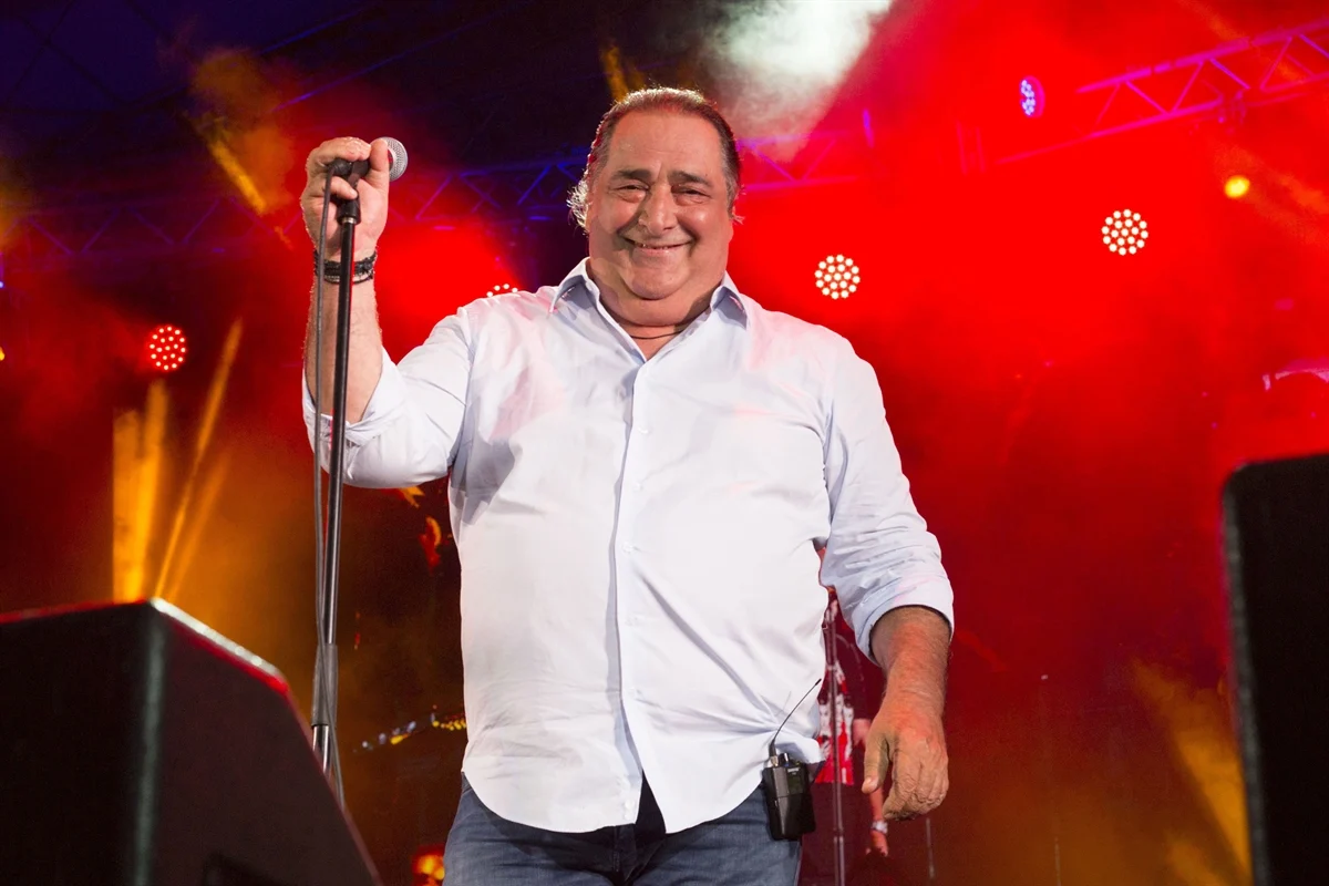 Αδερφός Β.Καρρά: «Αυτές τις ημέρες είμαστε όλοι στα χαμένα, μέχρι να σταθούμε στα πόδια μας»