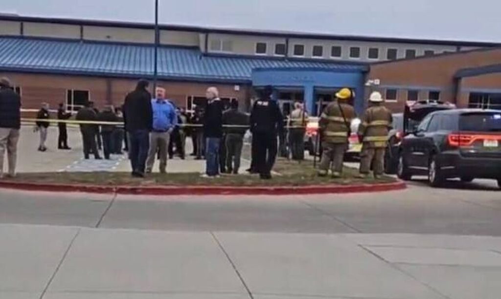 Πυροβολισμοί σε σχολείο στις ΗΠΑ: Νεκρός ο δράστης – Τουλάχιστον 3 τραυματίες (βίντεο) (upd)