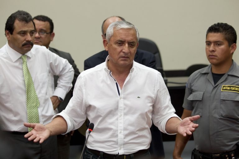 Γουατεμάλα: Σε κατ’ οίκον κράτηση έπειτα από 8 χρόνια στη φυλακή ο πρώην πρόεδρος Ότο Πέρες Μολίνα