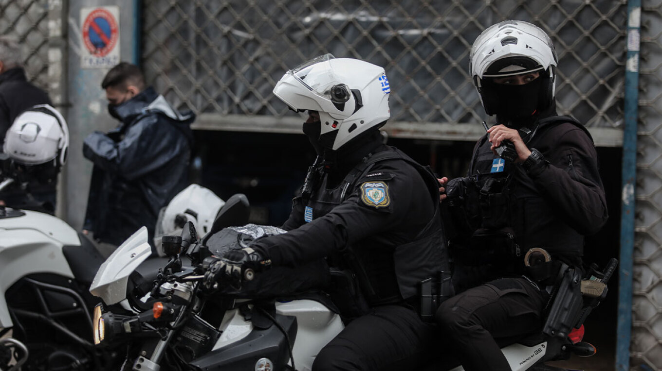 Αγία Παρασκευή: Νέες αποκαλύψεις για την επίθεση στον 14χρονο – Οι δράστες απείλησαν περαστικό που προσπάθησε να βοηθήσει