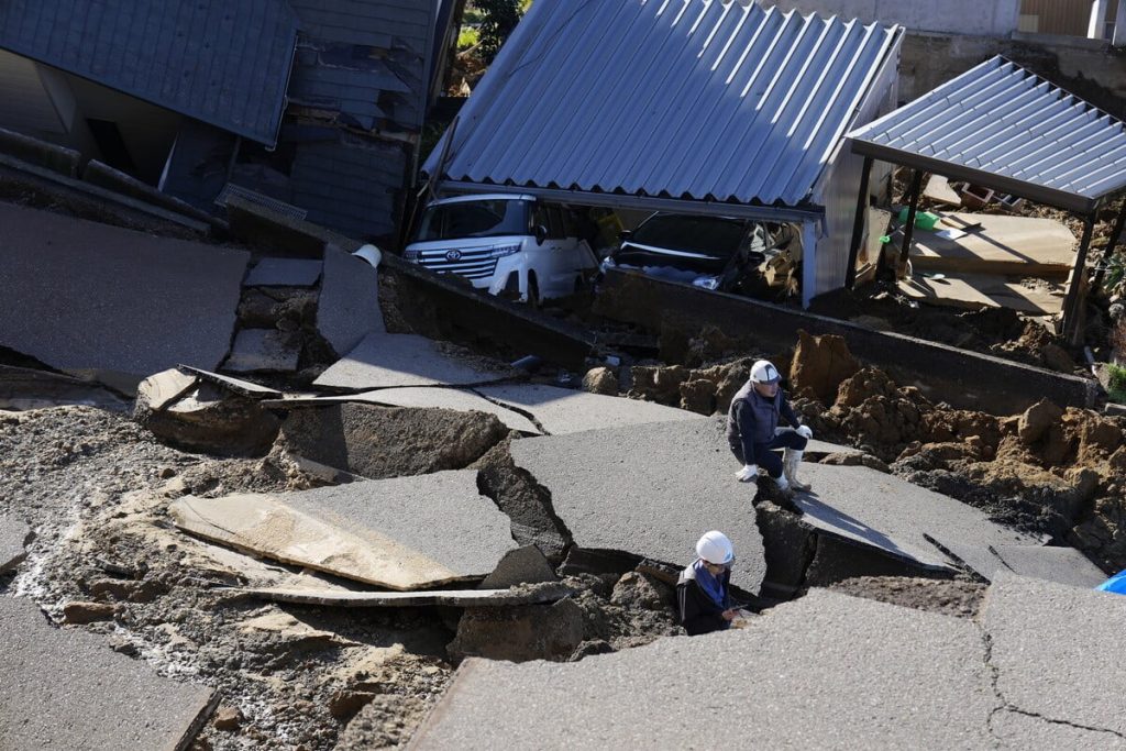Ιαπωνία: Συνομιλίες με τις ΗΠΑ για έκτακτη βοήθεια μετά το σεισμό – Απέρριψε προσφορές από άλλες χώρες