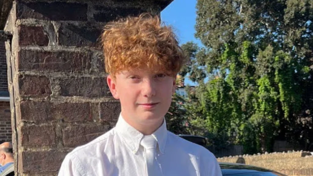 Λονδίνο: Δύο ανήλικοι συνελήφθησαν για τη δολοφονία 16χρονου