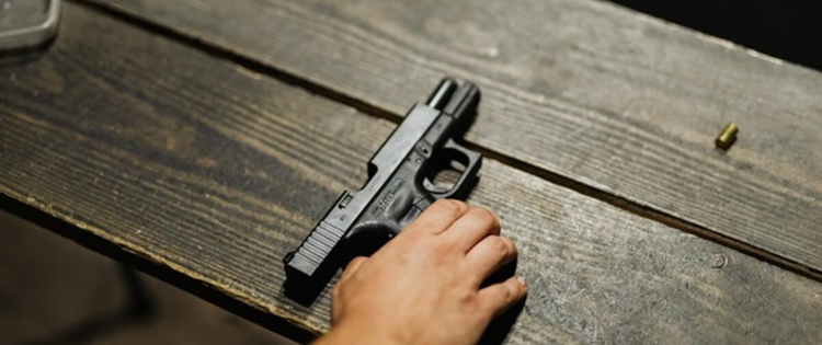 Ηράκλειο: 97χρονος αυτοπυροβολήθηκε με πιστόλι μέσα στο σπίτι του