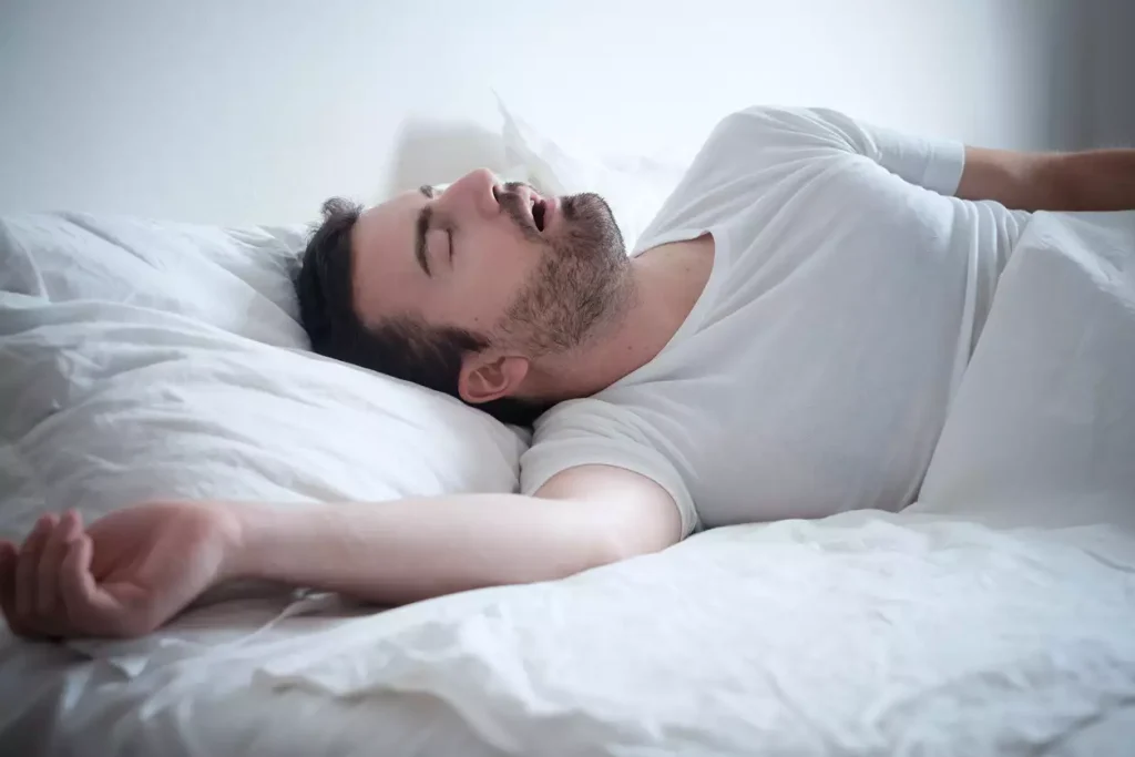 Νέα μελέτη: Ο διακοπτόμενος ύπνος στα 30-40 συνδέεται με γνωστικά προβλήματα δέκα χρόνια μετά