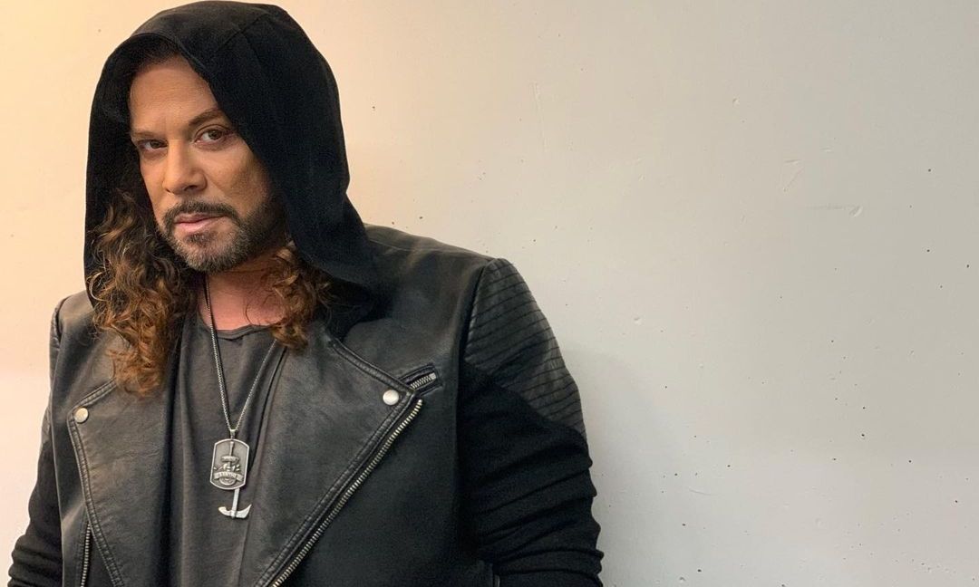 Χ.Δάντης για τον θάνατο του Β.Καρρά: «Οι τραγουδιστές δεν πεθαίνουν, κοιμούνται»