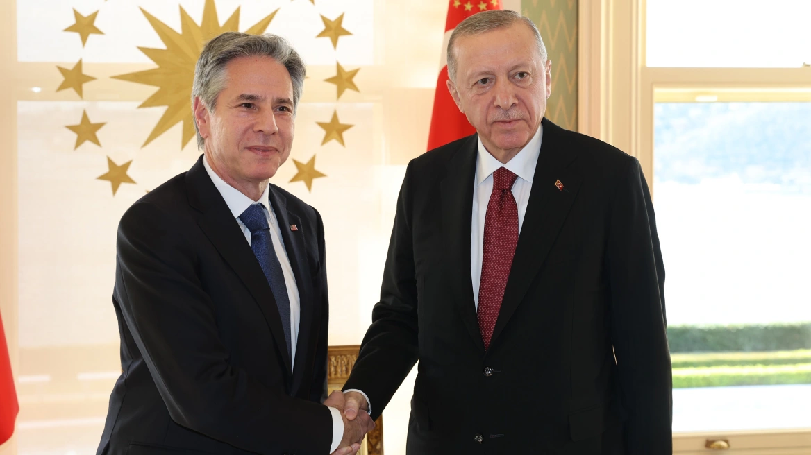 Συναντήθηκε και με τον Ρ.Τ.Ερντογάν ο Α.Μπλίνκεν – Στις 16:30 η άφιξη στη Σούδα