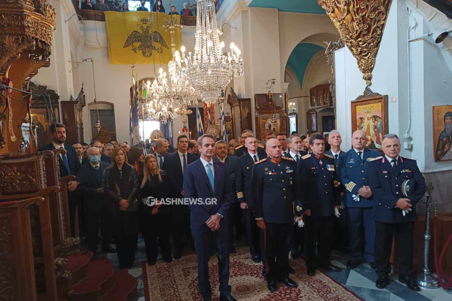 Στα Χανιά για τη Θεία Λειτουργία των Θεοφανίων και τον αγιασμό των υδάτων ο Κ.Μητσοτάκης (φωτο)
