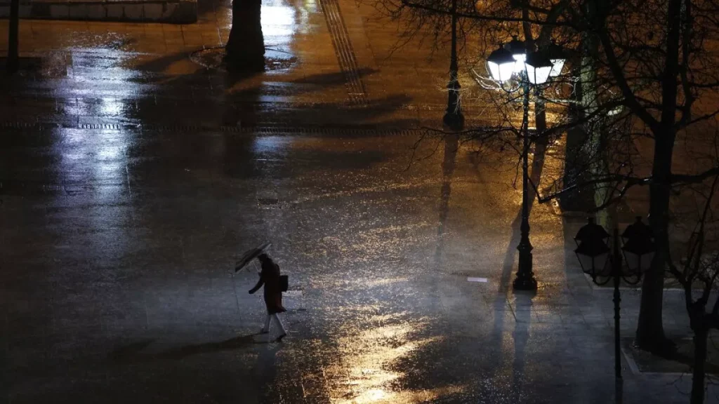 Προβλήματα από την κακοκαιρία στην Πάτρα – Χωρίς ρεύμα περιοχές στην Κεφαλονιά