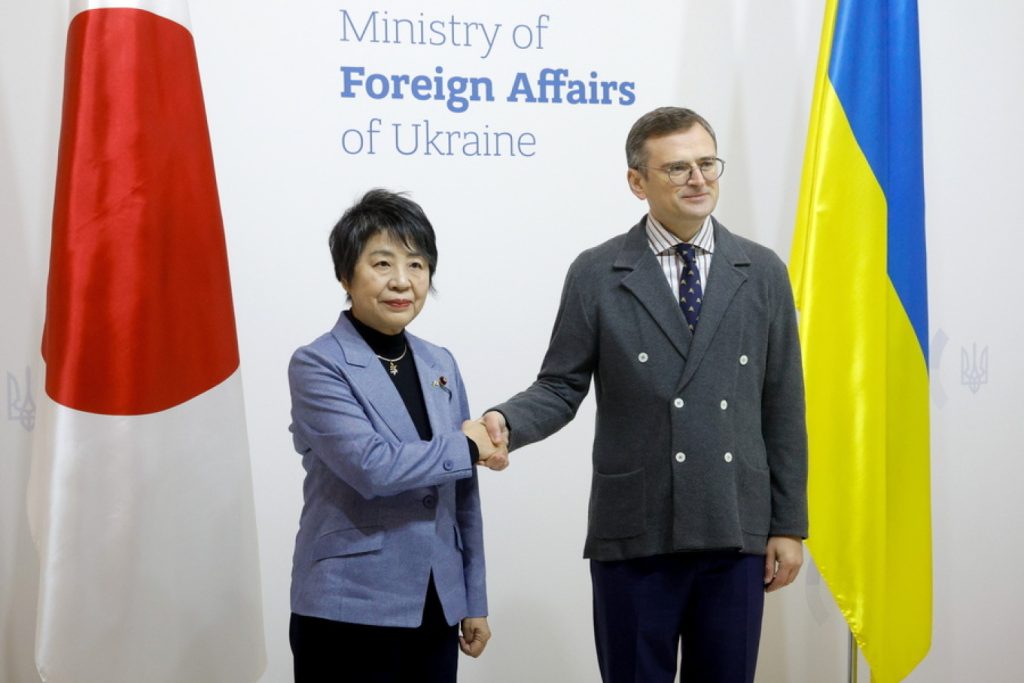 Στο Κίεβο η ΥΠΕΞ της Ιαπωνίας – Ενίσχυση ζήτησε η ουκρανική κυβέρνηση