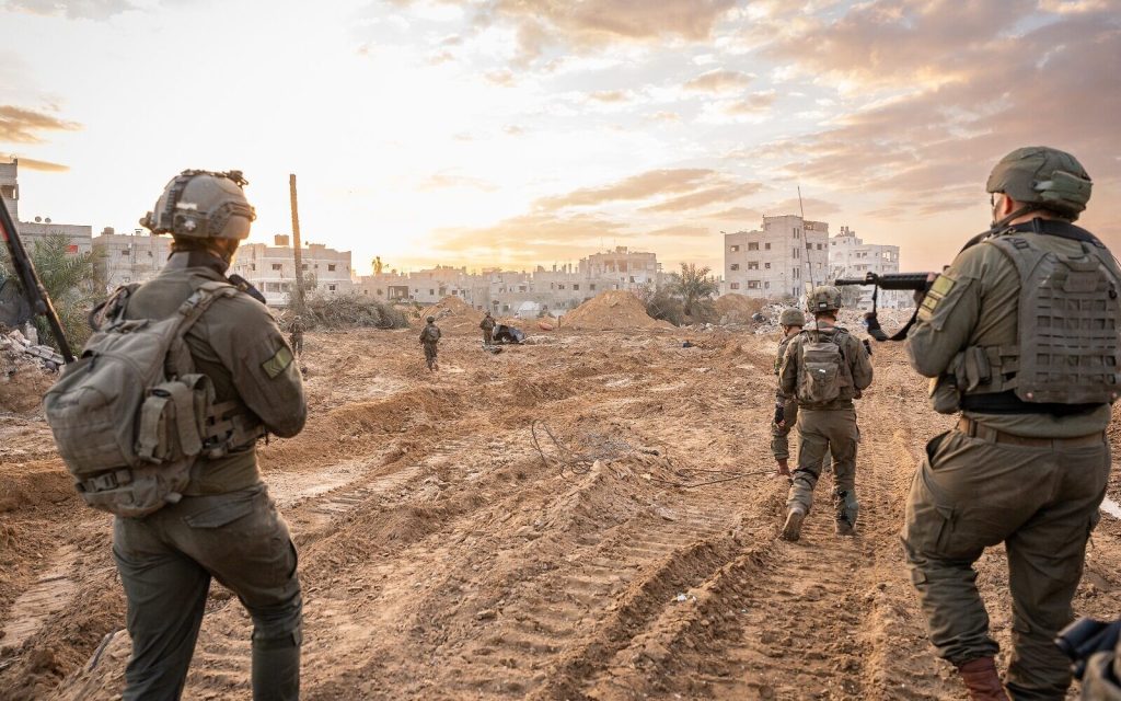 Αραβικά μέσα: «Ισραηλινοί στρατιώτες έκλεψαν χρήματα και τιμαλφή αξίας σχεδόν 25 εκατομμυρίων δολαρίων από τη Γάζα»