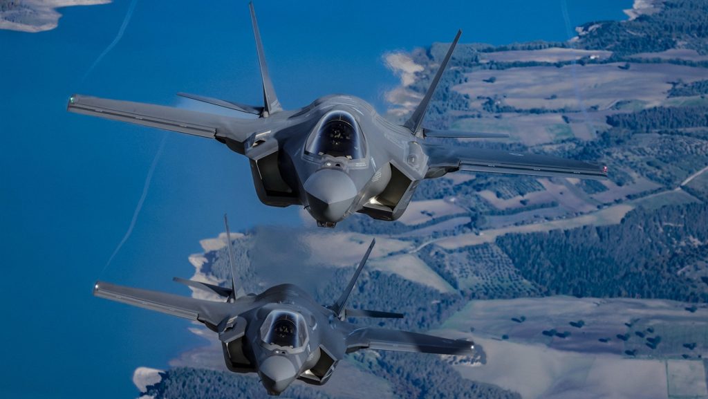 F-35: Αυτά είναι τα χαρακτηριστικά του μαχητικού που περιμένει η κυβέρνηση να αποδεσμεύσουν οι ΗΠΑ