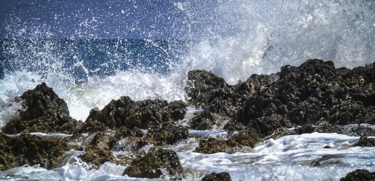 Κυπαρισσία: Κύματα παρέσυραν και έπνιξαν 66χρονη Γερμανίδα μπροστά στα μάτια του συζύγου της