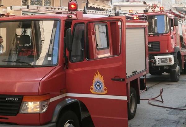 Σέρρες: Στις φλόγες τυλίχτηκε αποθήκη με φιάλες υγραερίου – Προκάλεσε τεράστιες ζημιές